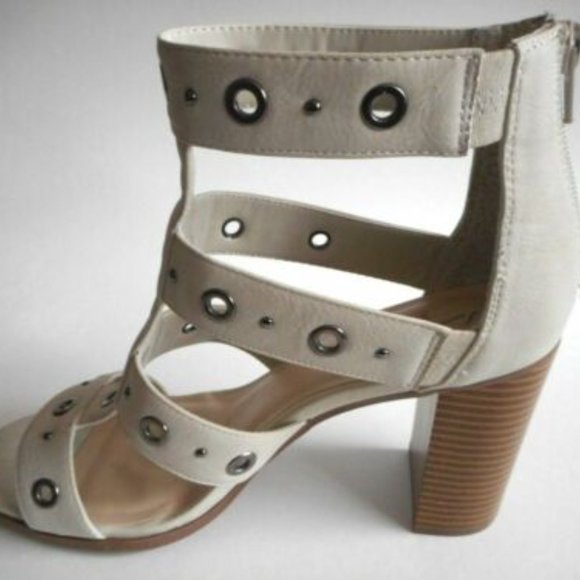 NEW VERA WANG Sand Color Memory Foam High Heel Sandal Shoes - Picture 2 of 3